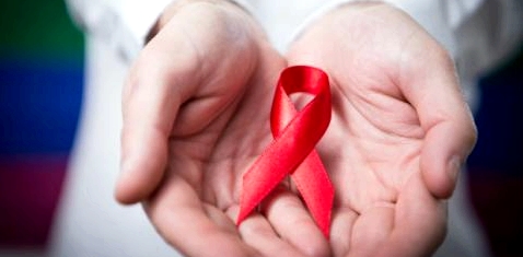 Junger Mann steckt sich mit HIV auf GNTM-Party an