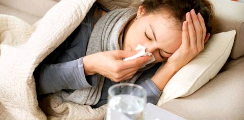 Frau mit Grippe 